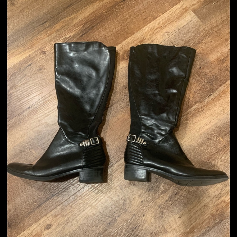 DANA BUCHMAN BLACK 9 1/2 HIGH BOOTS